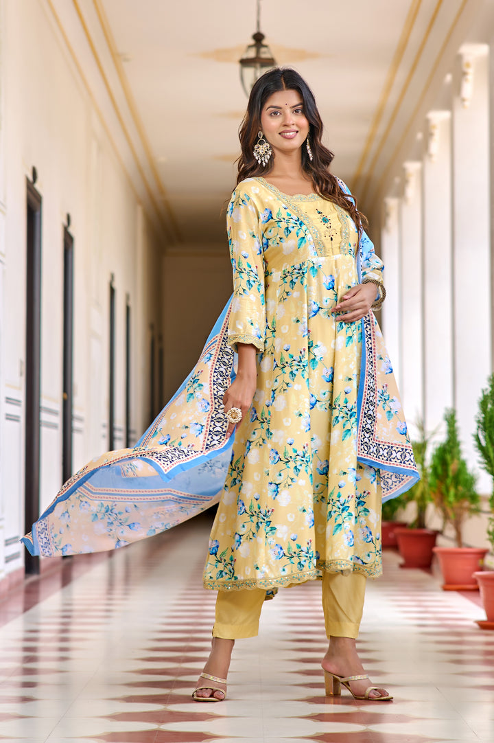 Vibrant Muslin Anarkali Suits – Redefining Elegance in Red & Yellow
