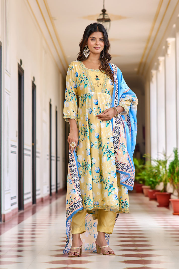 Vibrant Muslin Anarkali Suits – Redefining Elegance in Red & Yellow