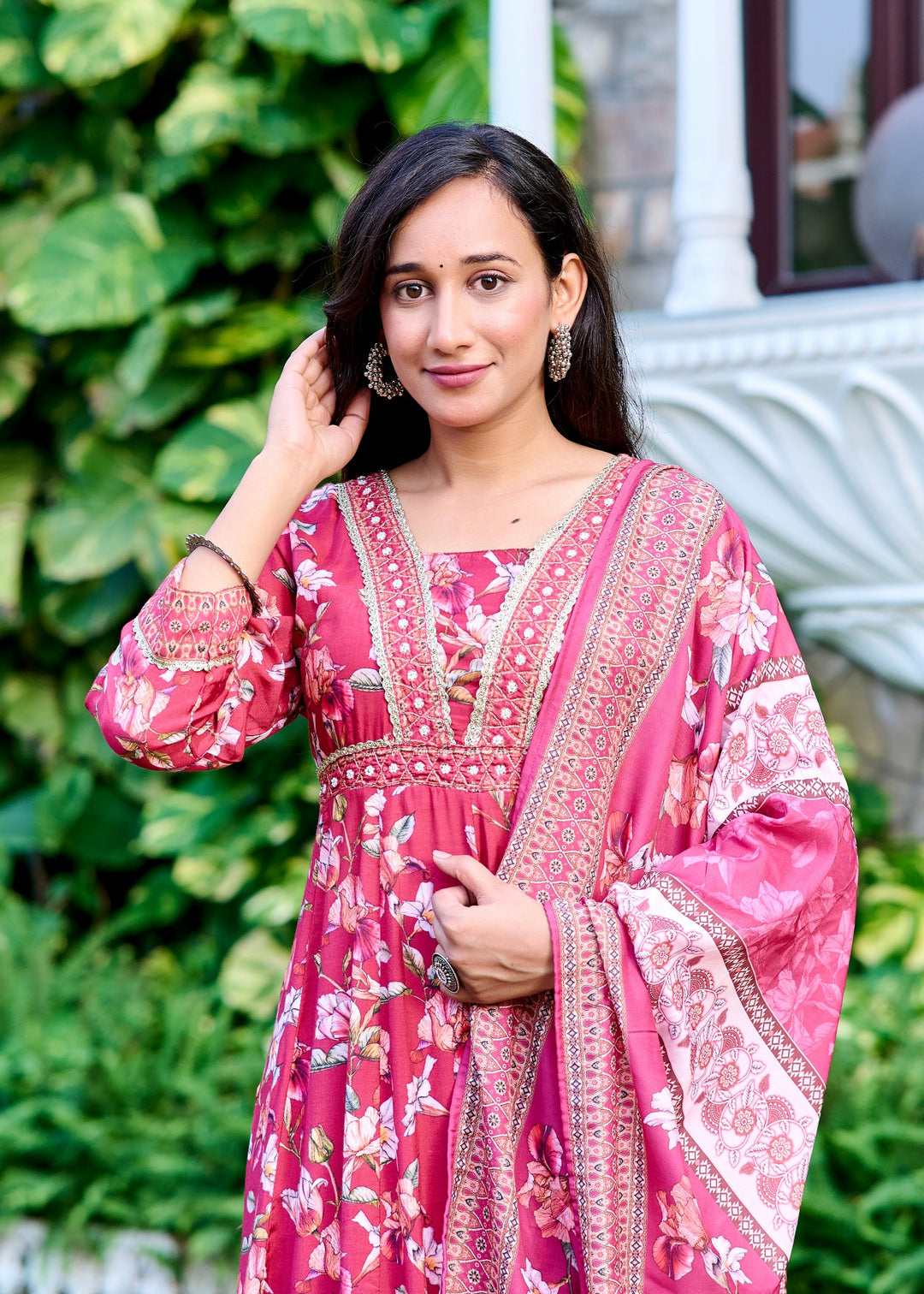 Muslin Anarkali Suit with V-Neck & 3/4 Sleeves – Red & Pista Green