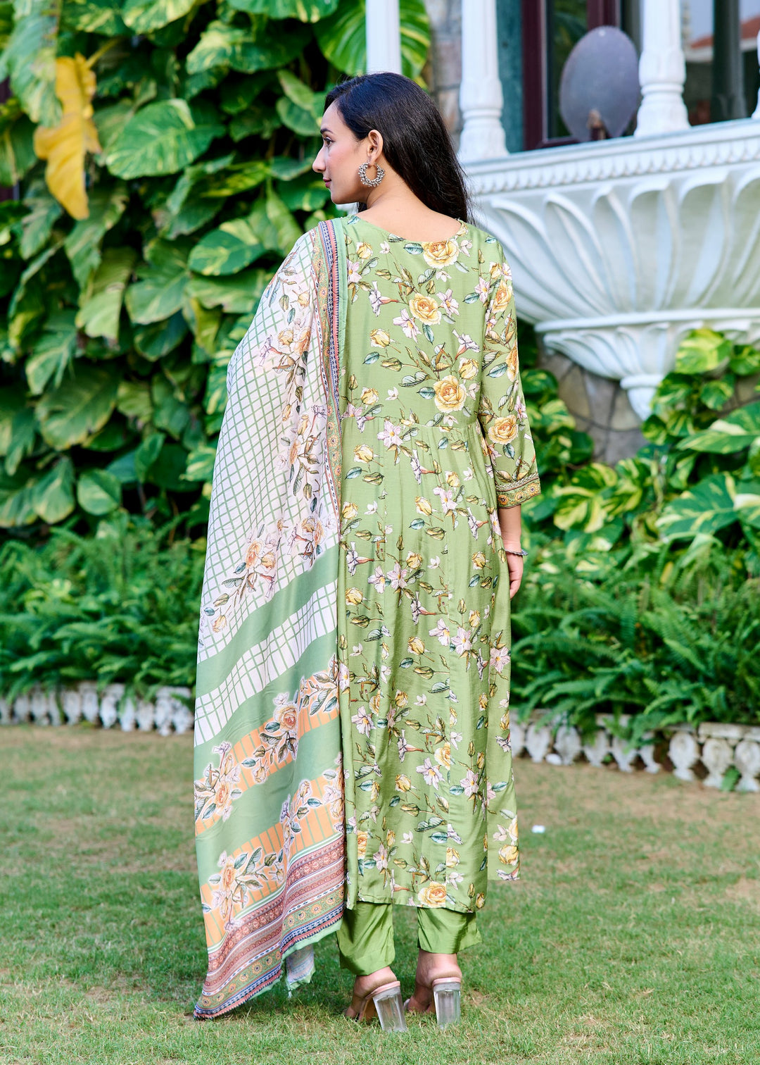 Muslin Anarkali Suit with V-Neck & 3/4 Sleeves – Red & Pista Green