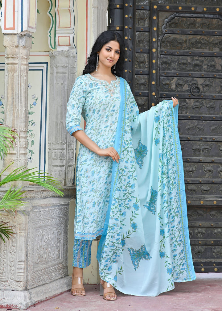 Elegant Cotton Kurta Set with Sweetheart Neckline