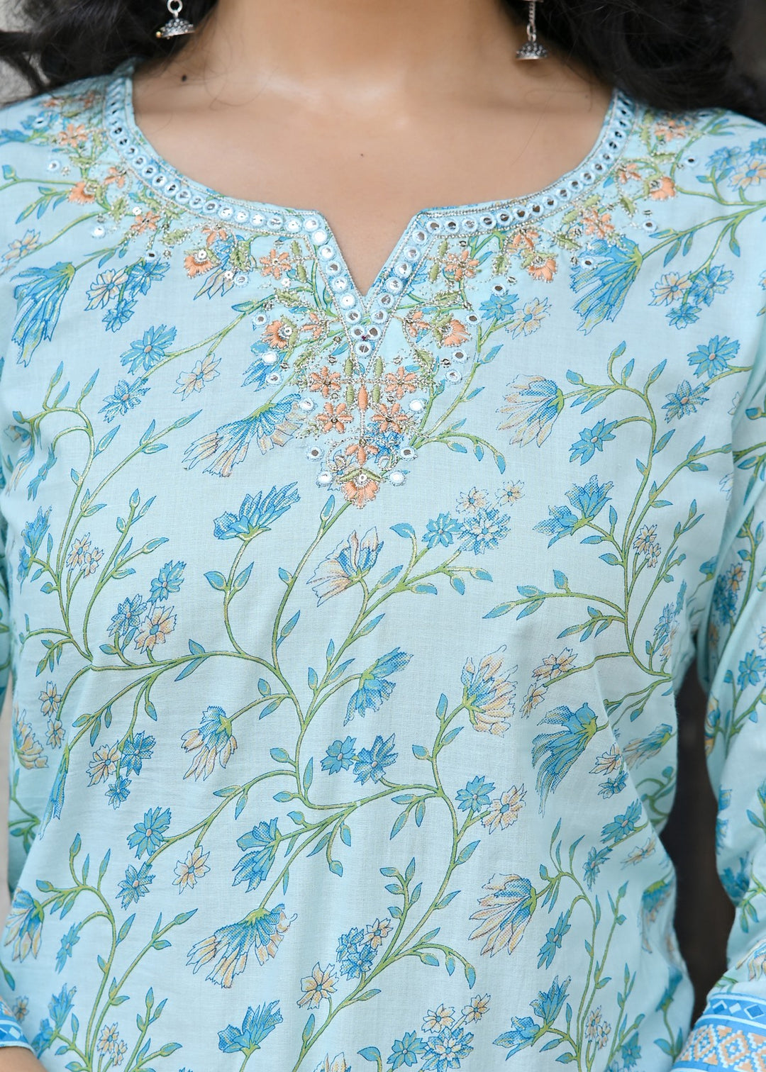 Elegant Cotton Kurta Set with Sweetheart Neckline