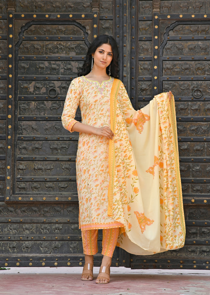 Elegant Cotton Kurta Set with Sweetheart Neckline