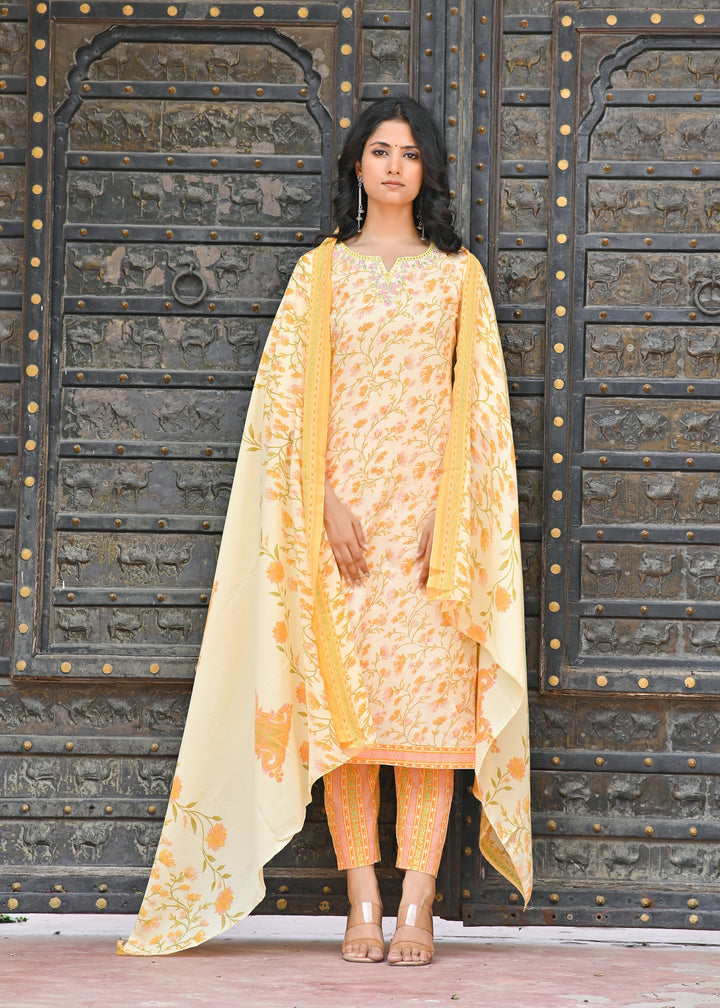 Elegant Cotton Kurta Set with Sweetheart Neckline