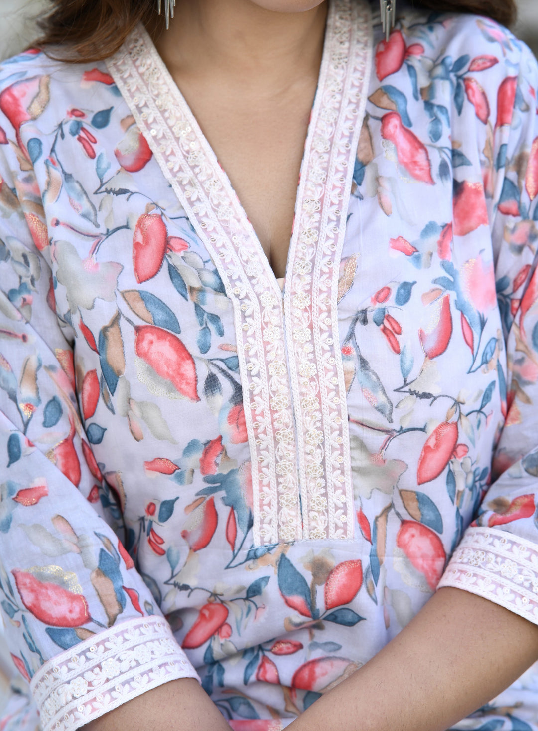 Vibrant Cotton Voile Straight Kurta Sets with V-Neck and 3/4th Sleeves – Perfect for Everyday Elegance and Festive Glam