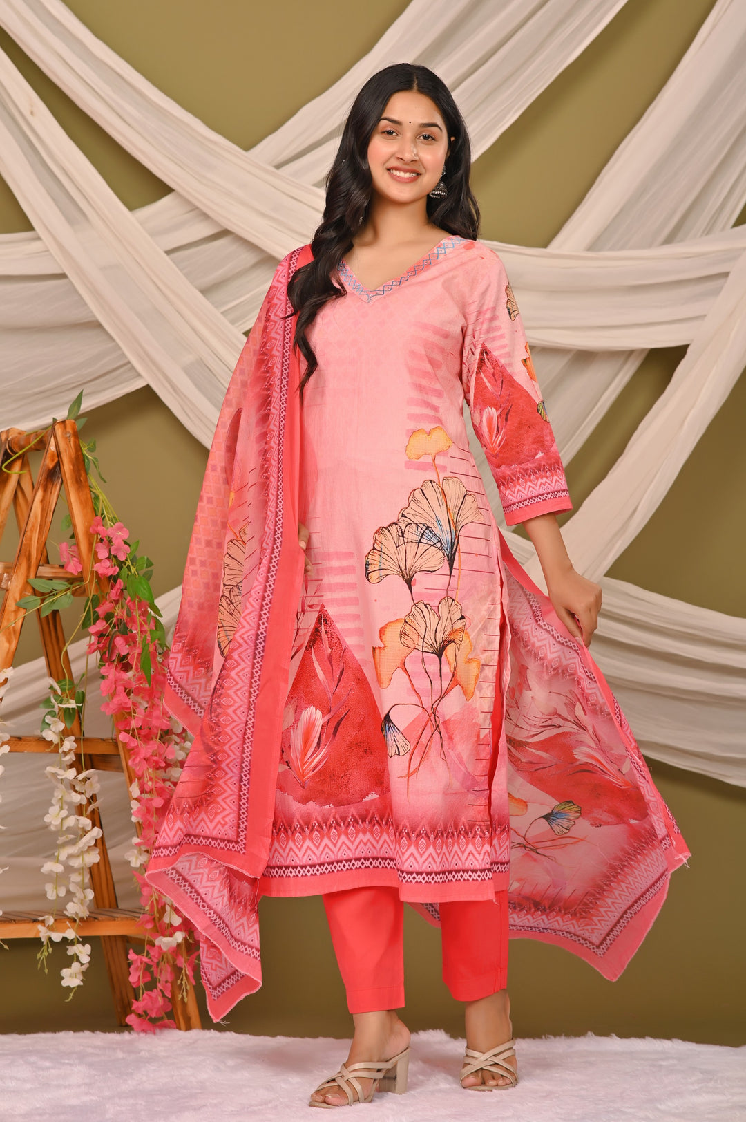 Elegant Pink and Sea Green Cotton Kurta Set with V-Neck & 3/4 Sleeves