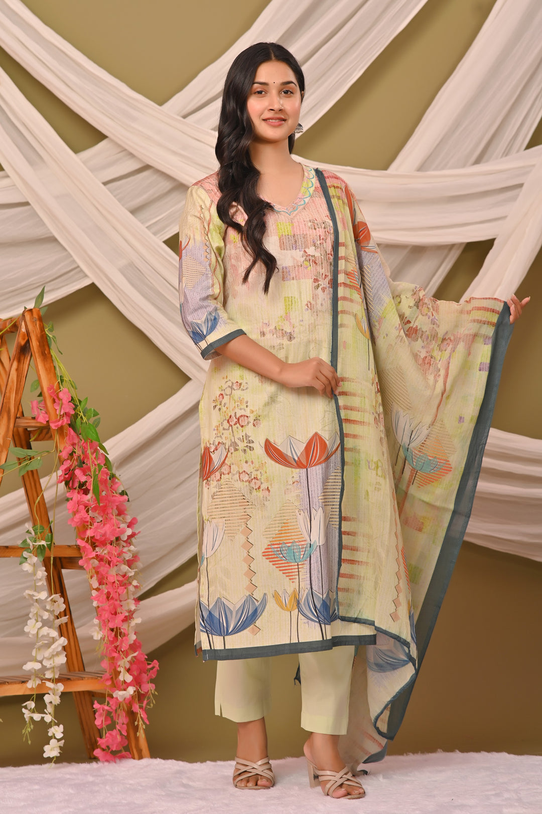 Lavender and Pista Green Cotton Kurta Set with V-Neck & 3/4 Sleeves