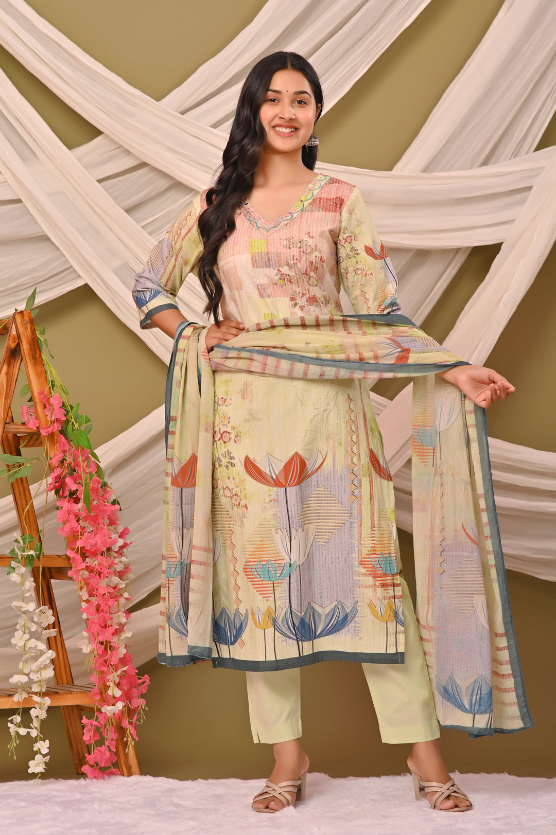 Lavender and Pista Green Cotton Kurta Set with V-Neck & 3/4 Sleeves