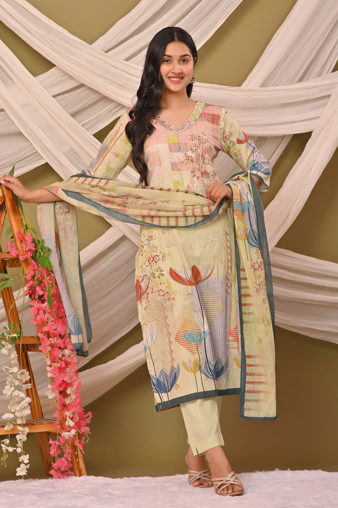 Lavender and Pista Green Cotton Kurta Set with V-Neck & 3/4 Sleeves