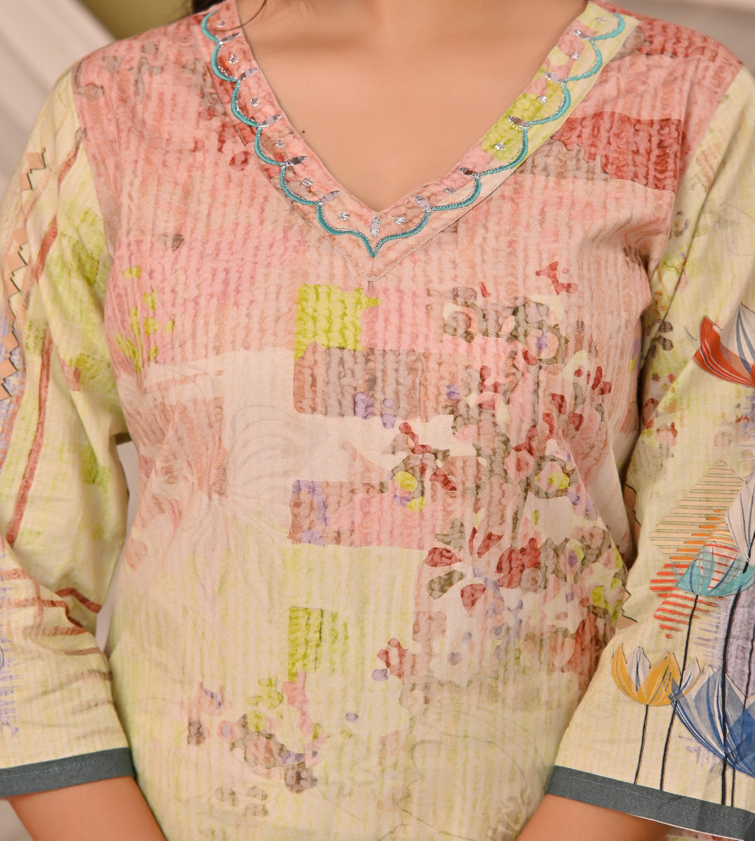 Lavender and Pista Green Cotton Kurta Set with V-Neck & 3/4 Sleeves