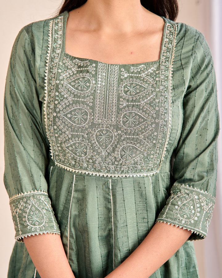 Elegant 3-Piece Muslin Sharara Suit Set with Zardosi, Gotta Patti, and Zari Work