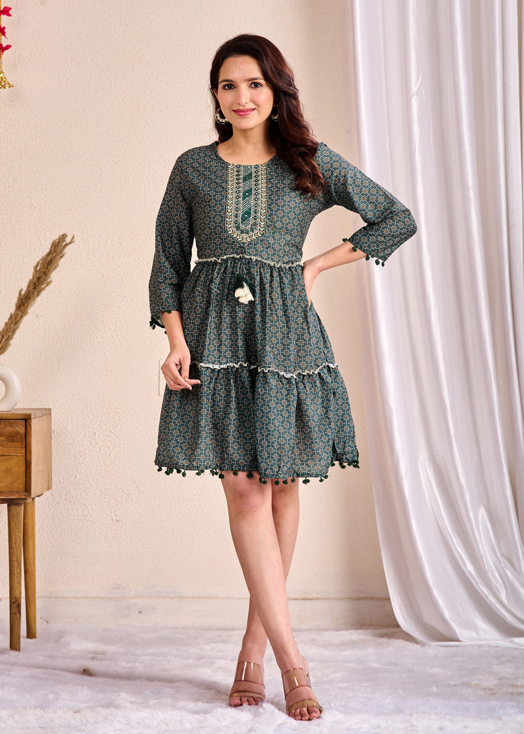 Ethnic Wear Green Cotton Tunic Set with Embroidered Sequins & Mirror Work