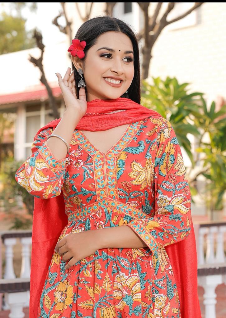 Elegant Santoon Anarkali Suit - Aliya Cut Pattern, 3/4th Sleeves, V-Neck Design