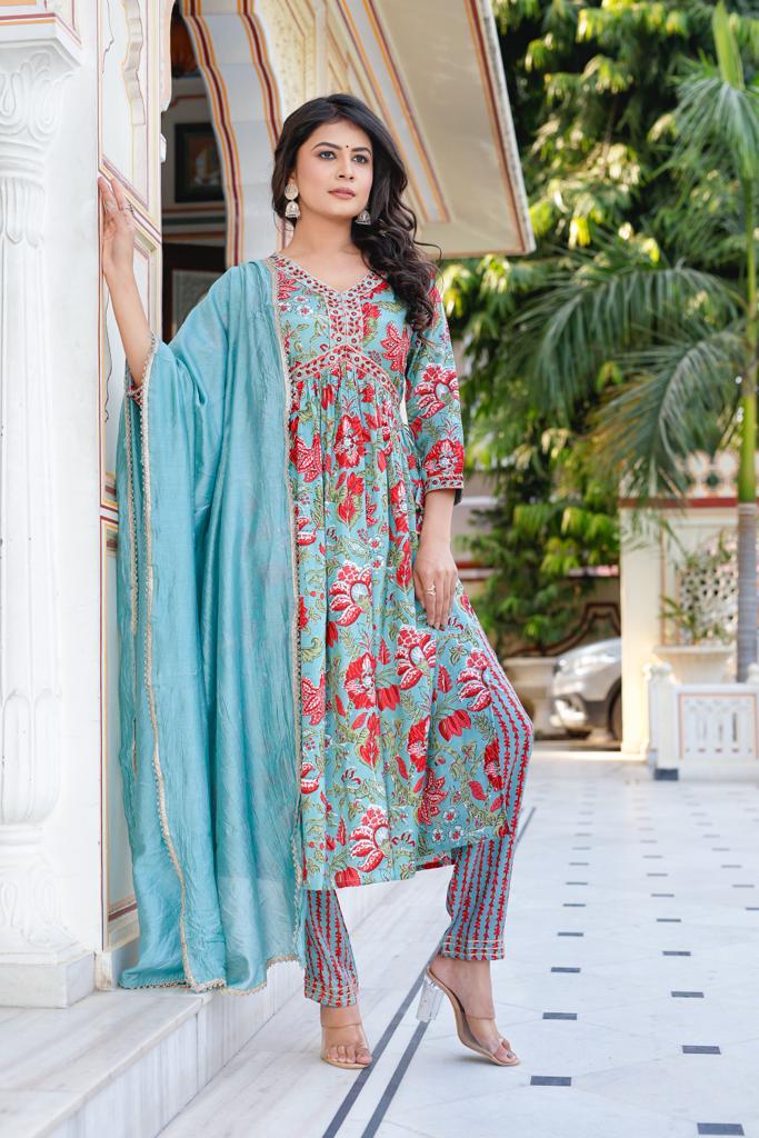 Elegant Santoon Anarkali Suit - Aliya Cut Pattern, 3/4th Sleeves, V-Neck Design