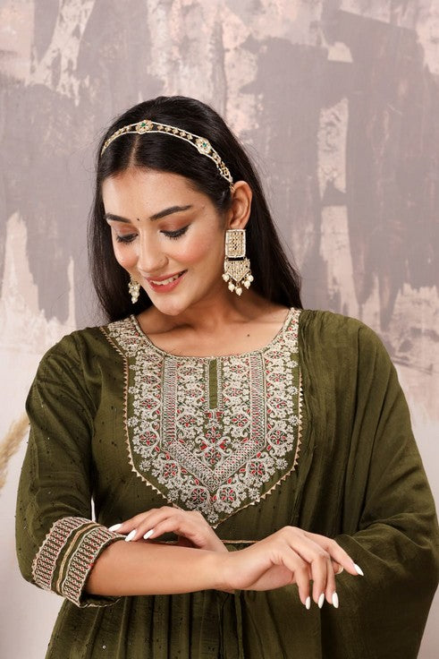 Royal Elegance 3-Piece Muslin Sharara Suit Set – Zardosi, Gotta Patti, and Zari Embellishments