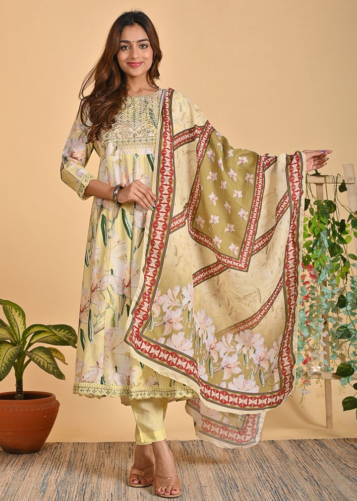 Graceful Muslin Anarkali 3-Piece Set with Zari Detailing – Peach & Yellow Elegance in Sizes M to XXL