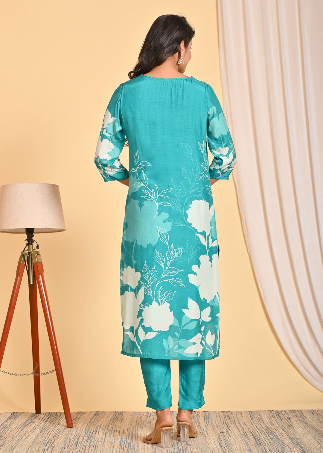 Premium Muslin 3-Piece Ethnic Wear Set with Embroidered Mirror and Pearl Detailing