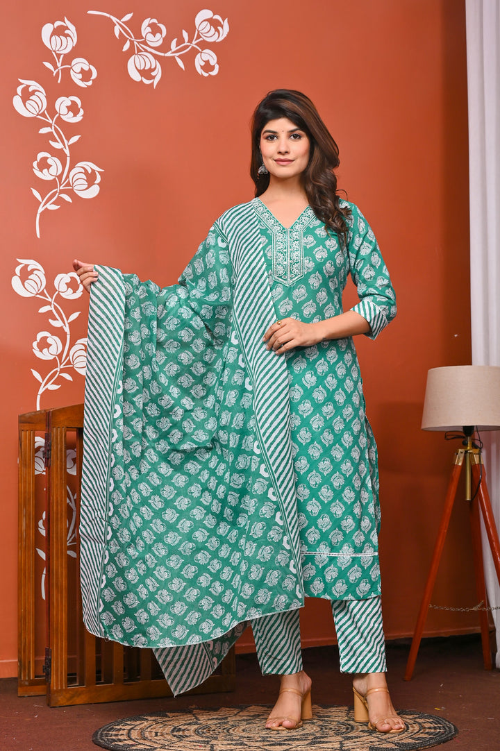 Elegant Green & Purple Cotton Kurta Set - Straight Fit with V-Neck and 3/4 Sleeves
