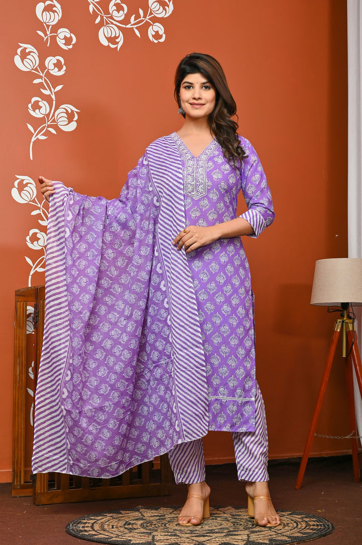 Elegant Green & Purple Cotton Kurta Set - Straight Fit with V-Neck and 3/4 Sleeves