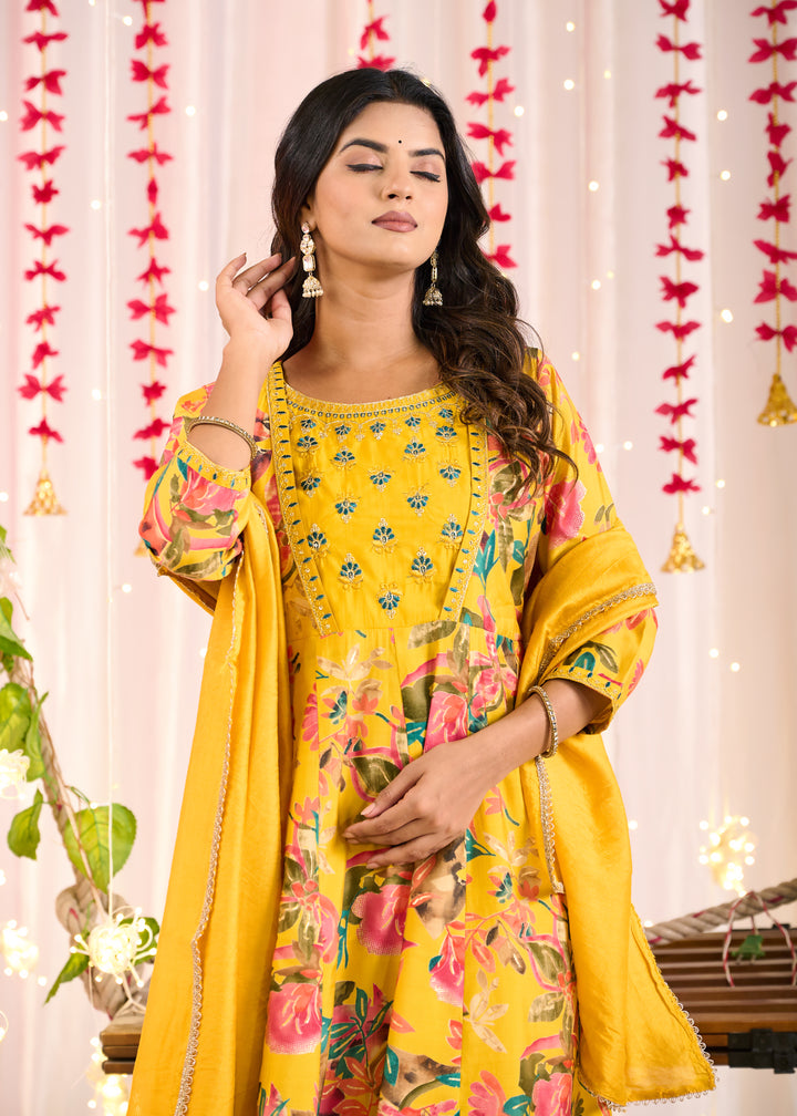 Exquisite Chanderi Anarkali Suit - Anarkali Pattern, 3/4th Sleeves, Round Neck