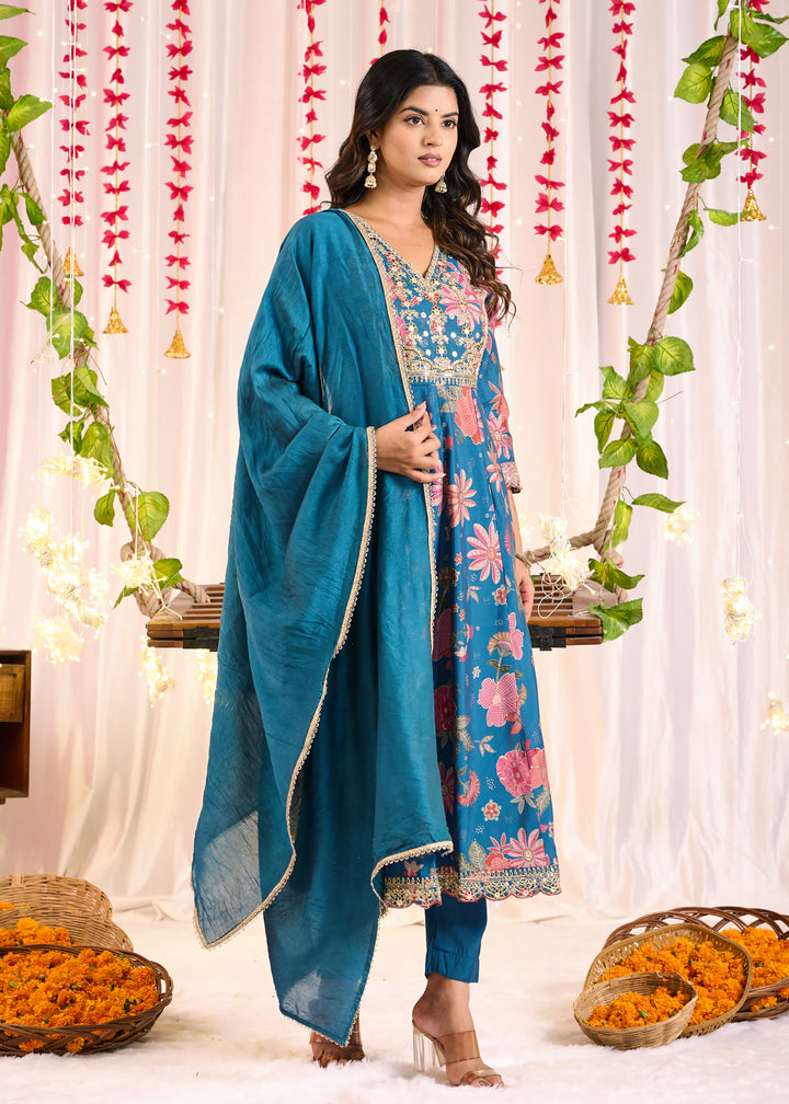 Luxurious Chanderi Anarkali Suit - Flattering V-Neck, 3/4th Sleeves