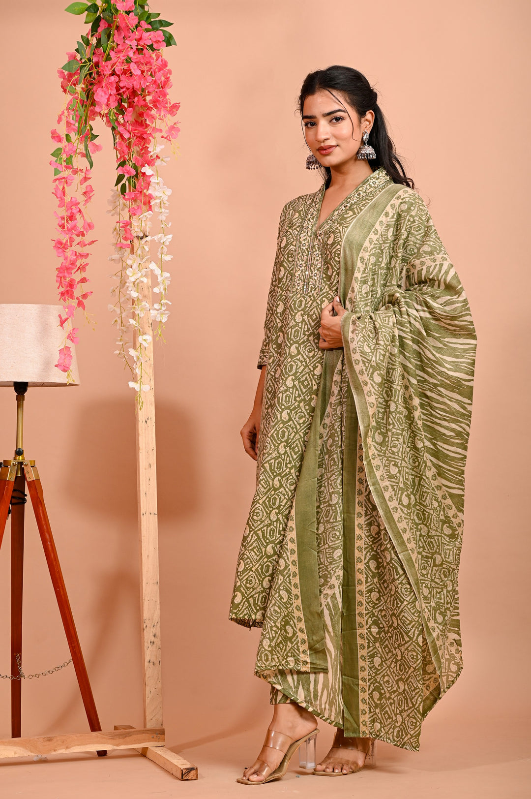 Straight Fit Cotton Kurta Set with V-Neck & 3/4 Sleeves - Green & Orange