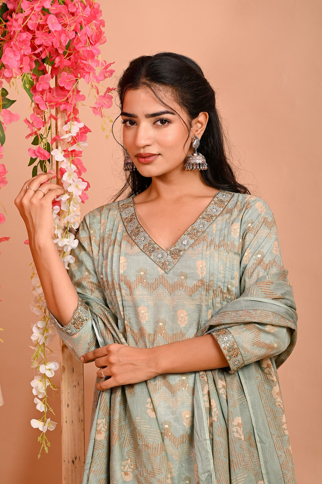 Straight Fit Cotton Kurta Set with V-Neck & 3/4 Sleeves - Peach & Green
