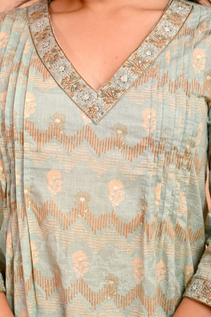 Straight Fit Cotton Kurta Set with V-Neck & 3/4 Sleeves - Peach & Green