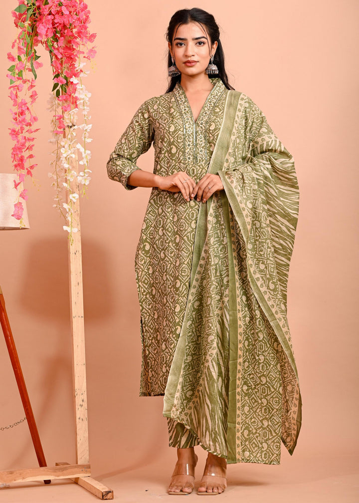 Straight Fit Cotton Kurta Set with V-Neck & 3/4 Sleeves - Green & Orange