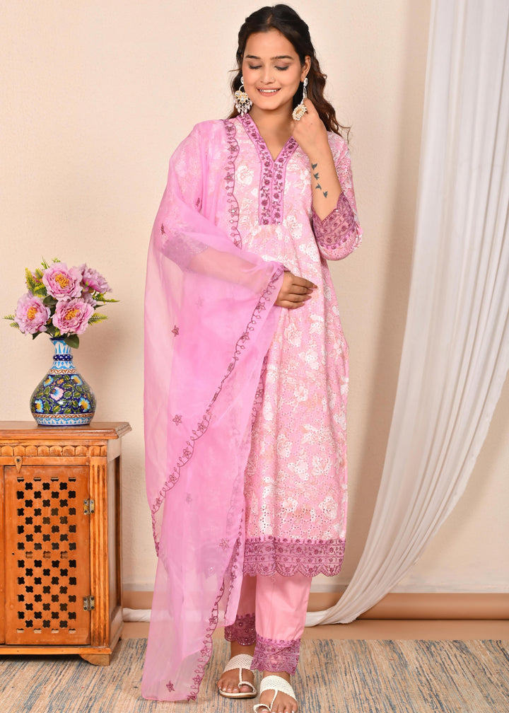 Soft Pink Cotton Sifli Kurta Set - V-Neck, Straight Fit with 3/4th Sleeves (M to XXL)