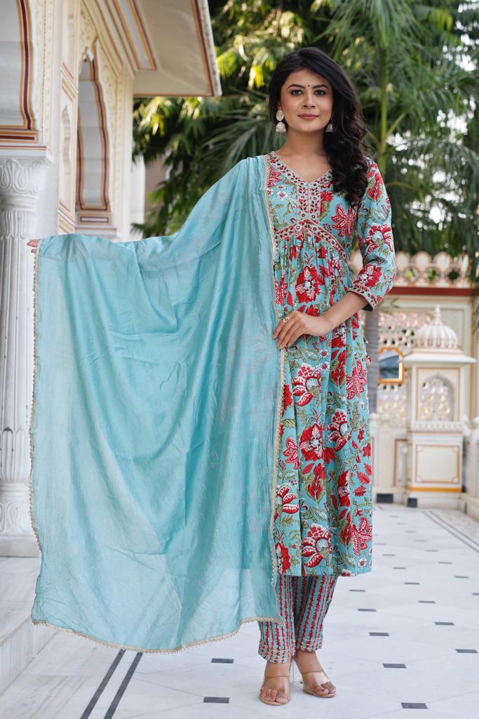 Elegant Santoon Anarkali Suit - Aliya Cut Pattern, 3/4th Sleeves, V-Neck Design