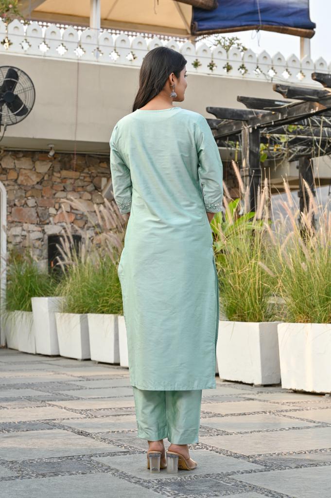 Stylish Cotton Roman Silk Kurta Set - Straight Pattern, 3/4th Sleeve, V-Neck Design